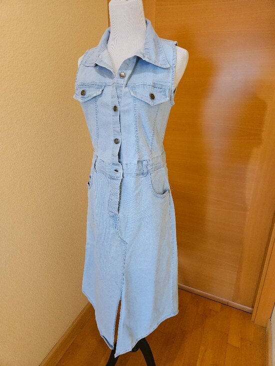 bebe Dresses & Skirts - BEBE Sleeveless Front Button Denim Dress